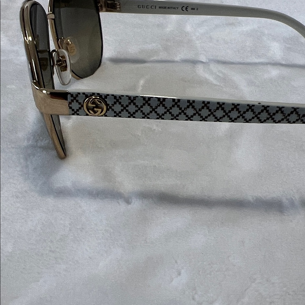 Gucci White and Gold Aviator Sunglasses - Picture 5 of 9